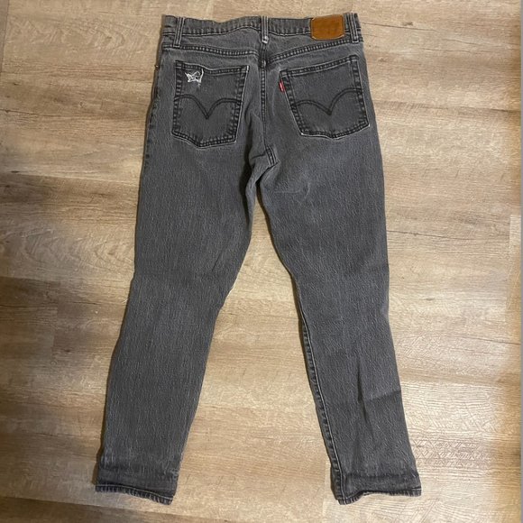 💐Levis wedgie fit - 29 distressed grey/black jeans - Picture 3 of 9